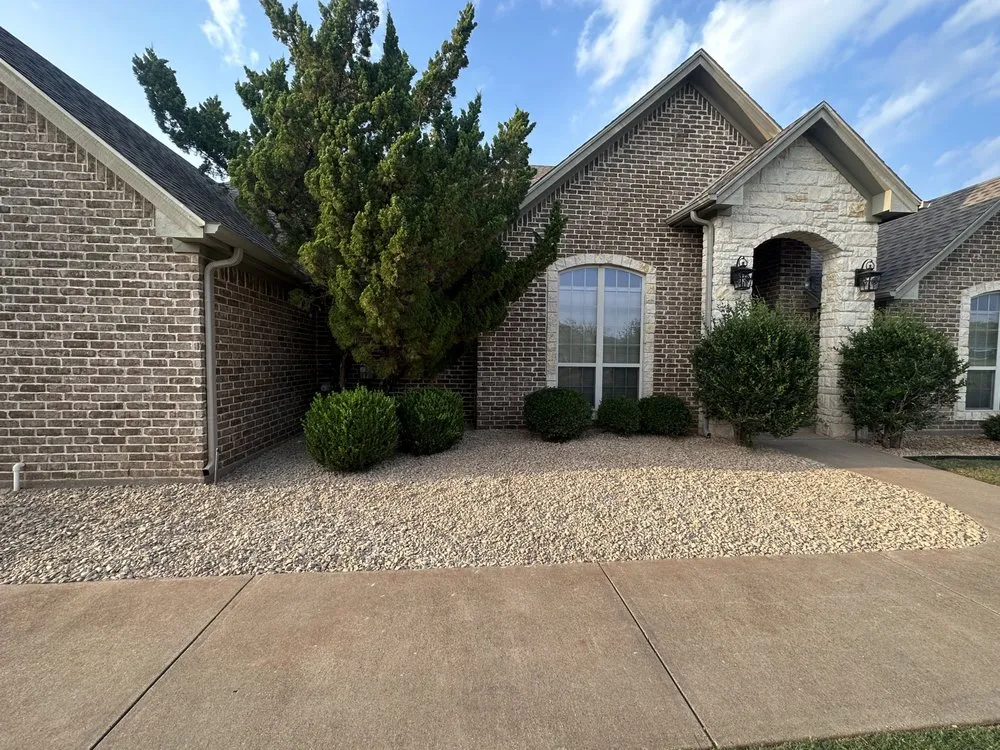 Top-rated lawn care service for homes across Granbury, TX - Lutgen Lawn Care