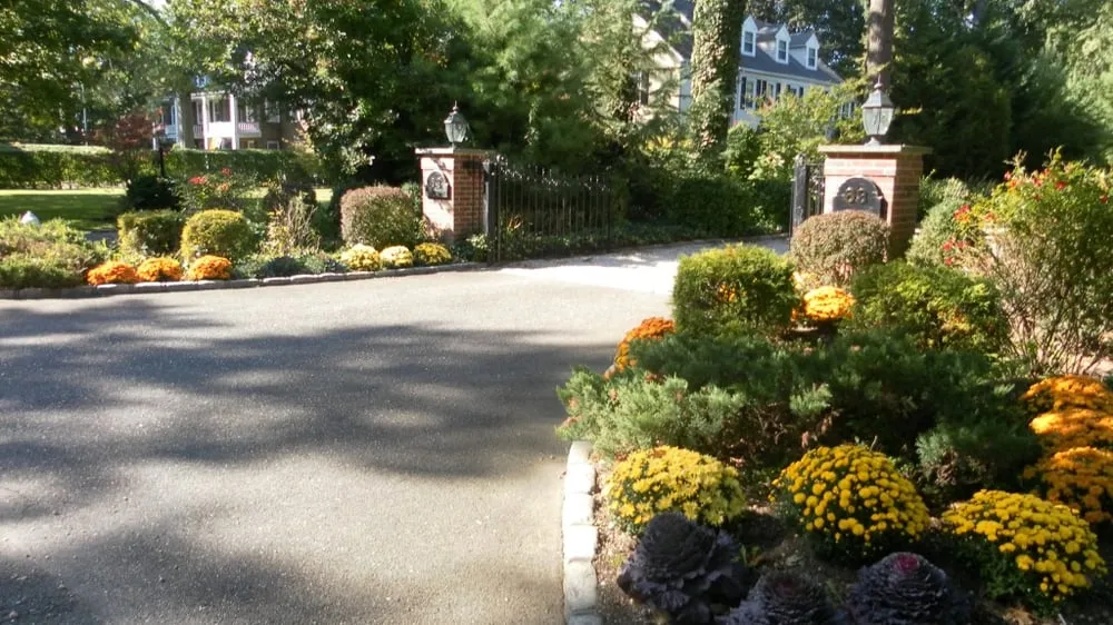 Custom landscaping services in Garden City, NY - Lutz Lawn Care