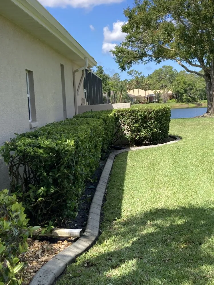 Affordable landscaping services experts serving Bradenton, FL - Lux Cleaning Solutions