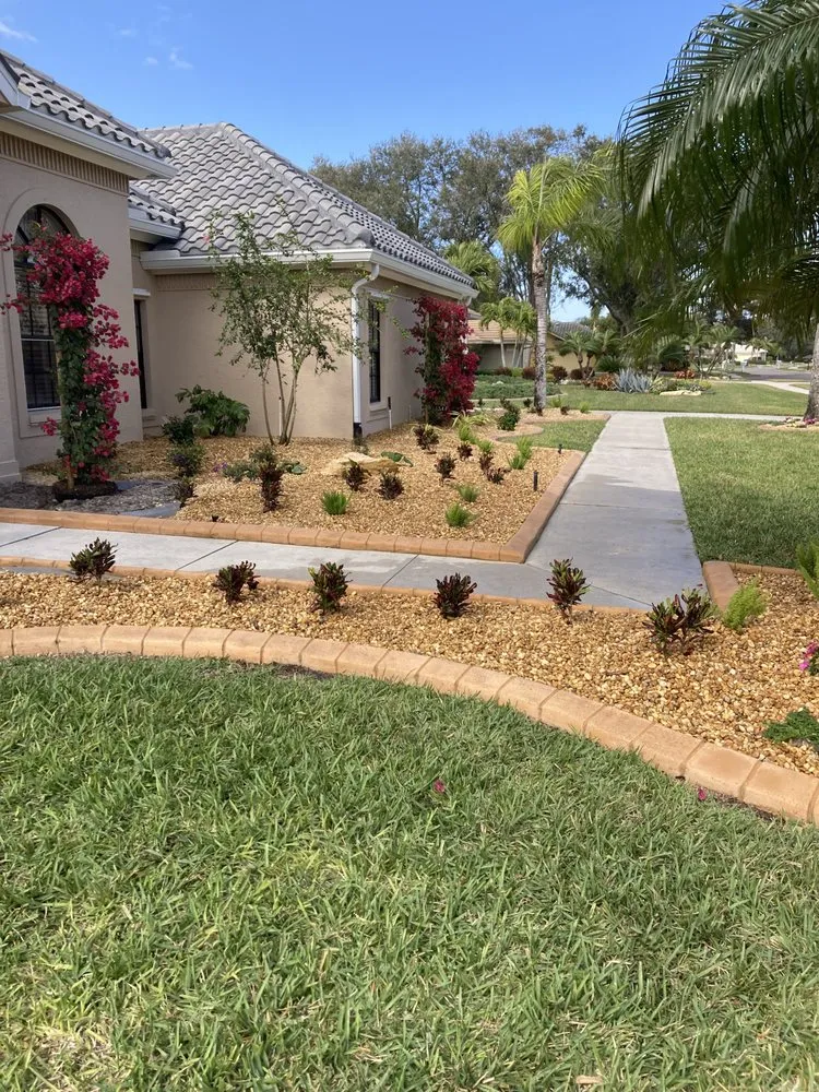 Local yard cleanup service near you in Bradenton, FL by Lux Cleaning Solutions