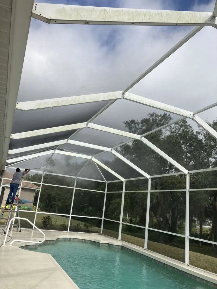 Reliable garden landscaping near you in Bradenton, FL by Lux Cleaning Solutions