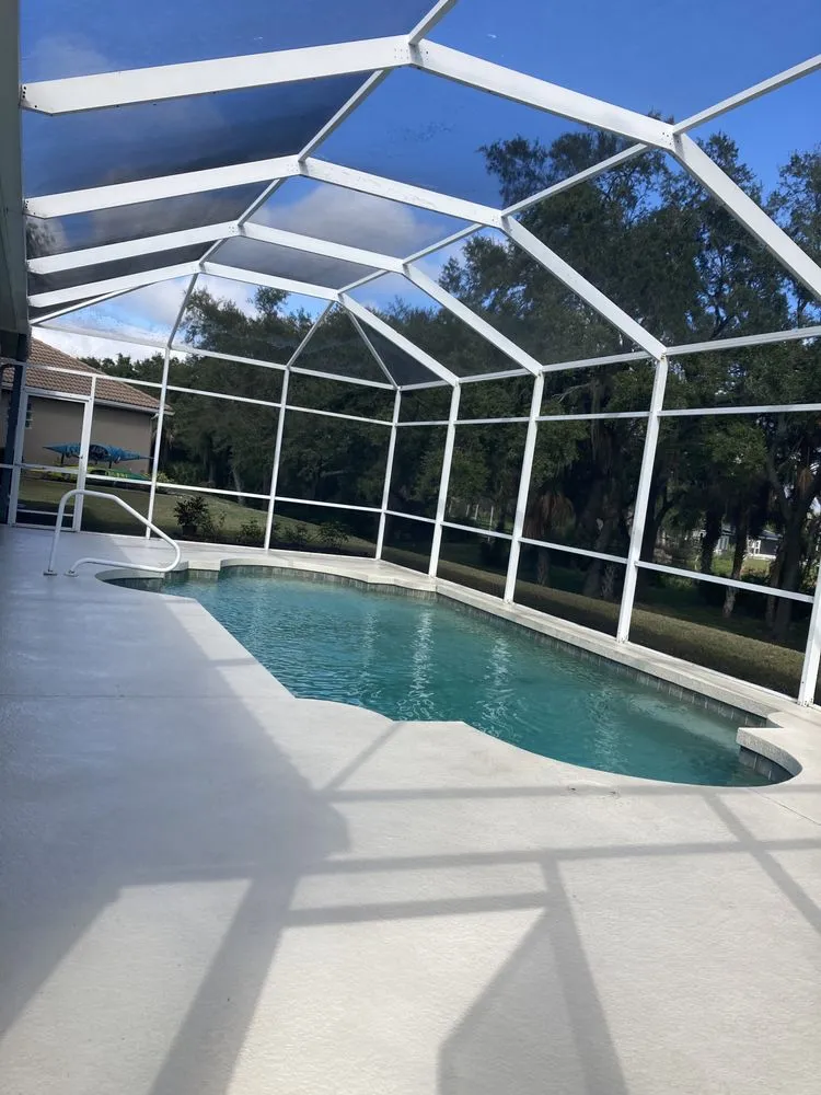 Trusted yard maintenance in Bradenton, FL by Lux Cleaning Solutions