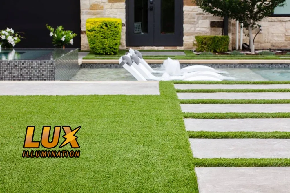 Reliable landscape design for homes in El Paso, TX by Lux illumination