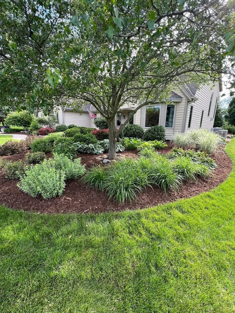 Top-rated yard maintenance for year-round maintenance in Sussex, WI by Lux Landscape