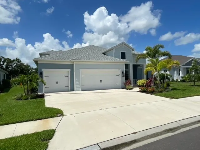 Top-rated garden landscaping for outdoor upgrades across Parrish, FL - LUX Landscaping Design & Maintenance