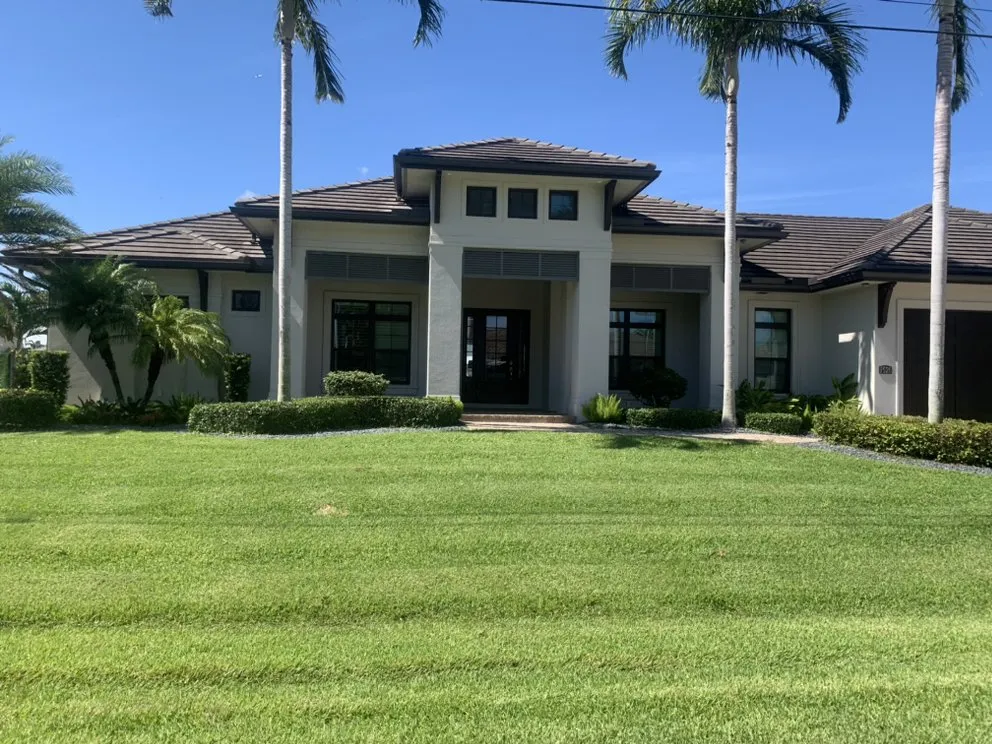 Trusted residential landscaping experts serving Fort Myers, FL - Lux Lawn & Landscape