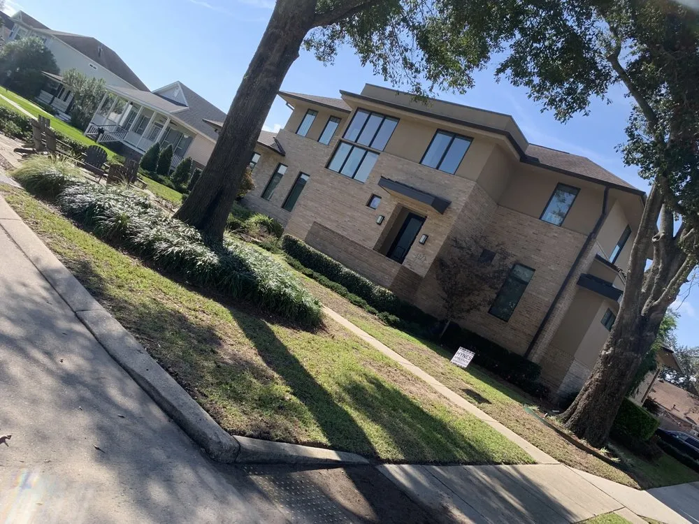 Top-rated yard maintenance for homes across Metairie, LA - Lux Lawn & Landscaping Services