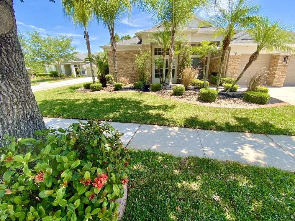 Professional garden landscaping in Crystal River, FL by Luxe Landscapes