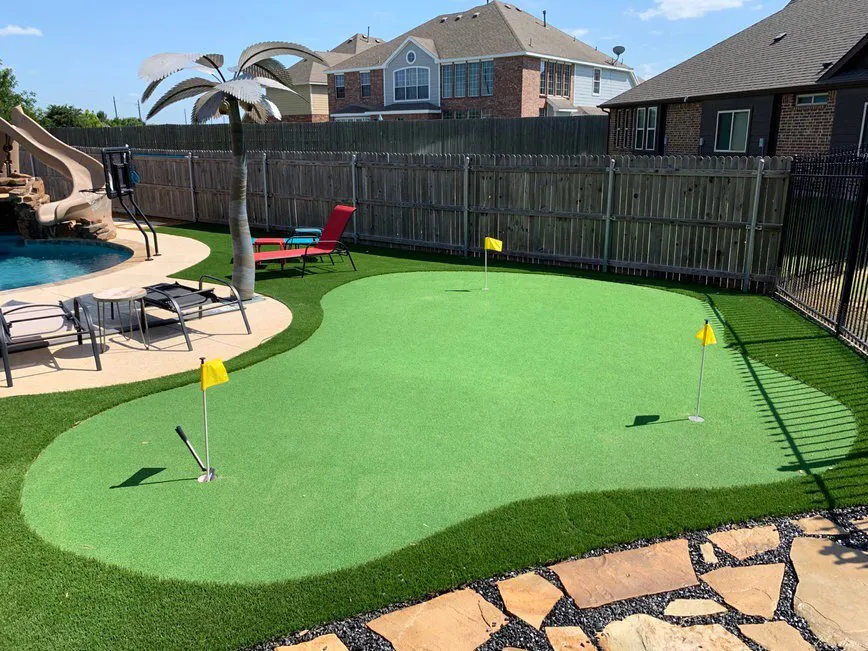 Custom lawn mowing service in Waco, TX by Luxe Landscapes