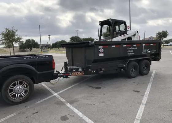 Luxe Landscaping Logo