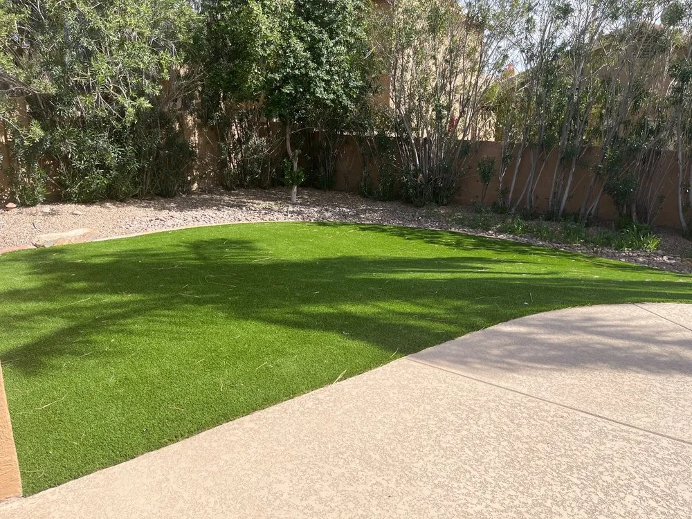 Reliable lawn care service in Gilbert, AZ - Luxe Lawns