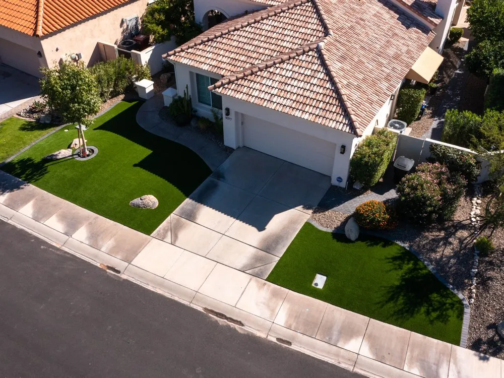 Expert lawn care service in Gilbert, AZ - Luxe Lawns
