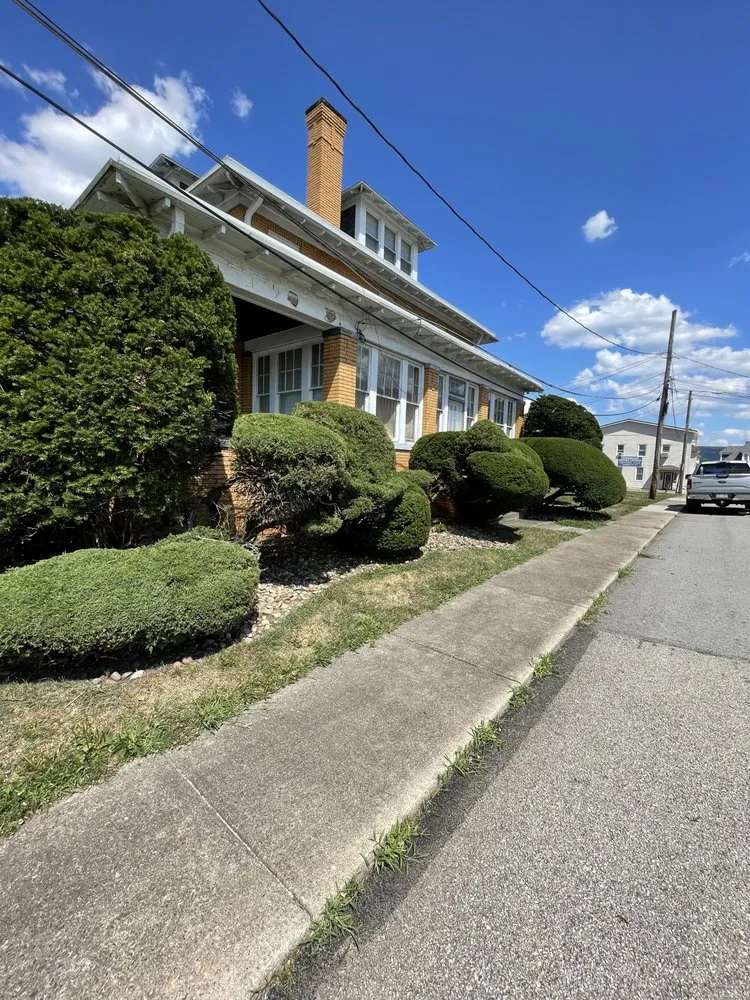 Top-rated landscape installation in Hopwood, PA - Luxscape Maintenance and Design