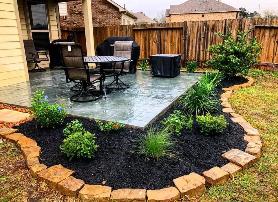 Expert lawn care service with custom design in Spring, TX by Luxscape