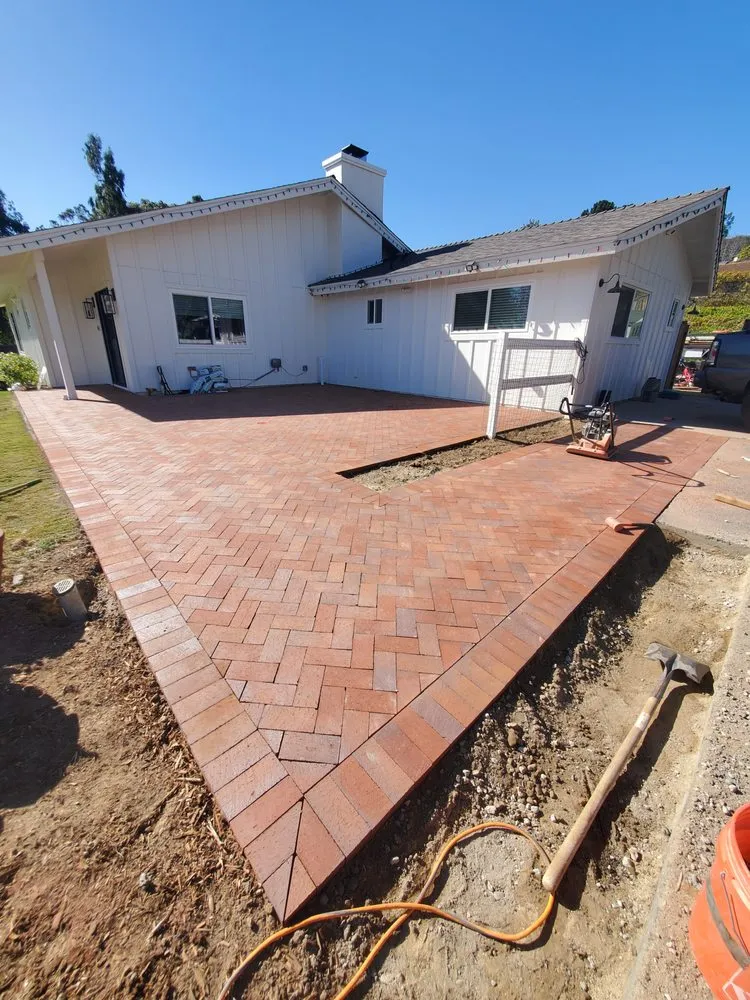 Affordable outdoor landscaping experts serving Escondido, CA - Luxurious Landscape Living