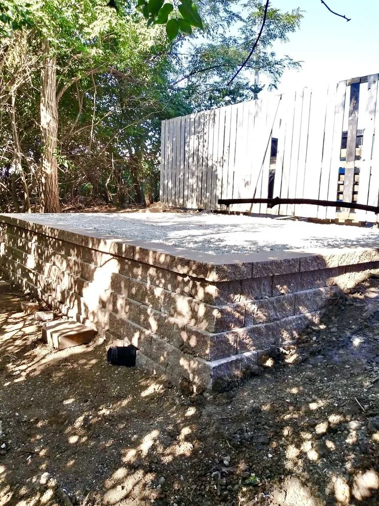 Top-rated landscaping services in Lake Saint Louis, MO by Luxurious Lawn Care and Landscaping