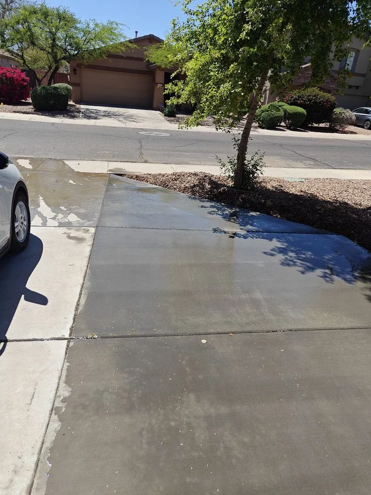 Local residential landscaping experts serving Queen Creek, AZ - Luxury & Beyond Lanscaping