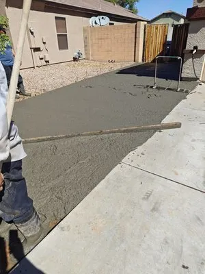 Luxury & Beyond Lanscaping Logo