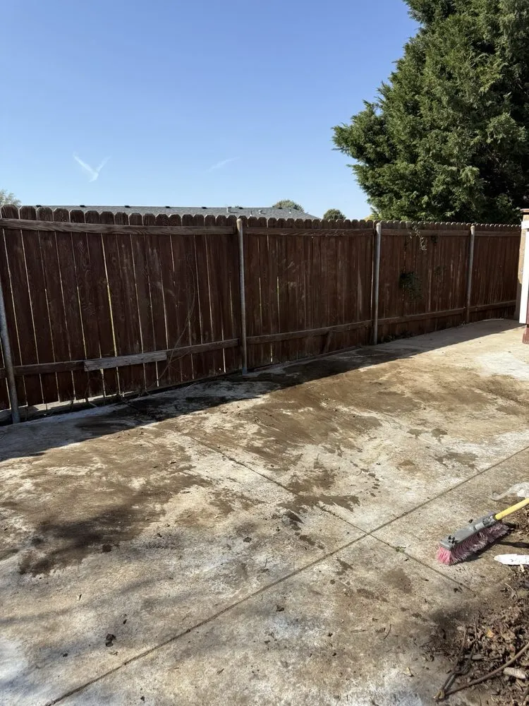 Reliable yard cleanup service experts serving Benton City, WA - Luxury Dumping Company