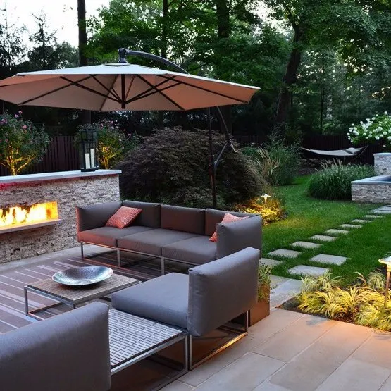 Custom lawn mowing service experts serving Miami, FL - Luxury Landscape Architects