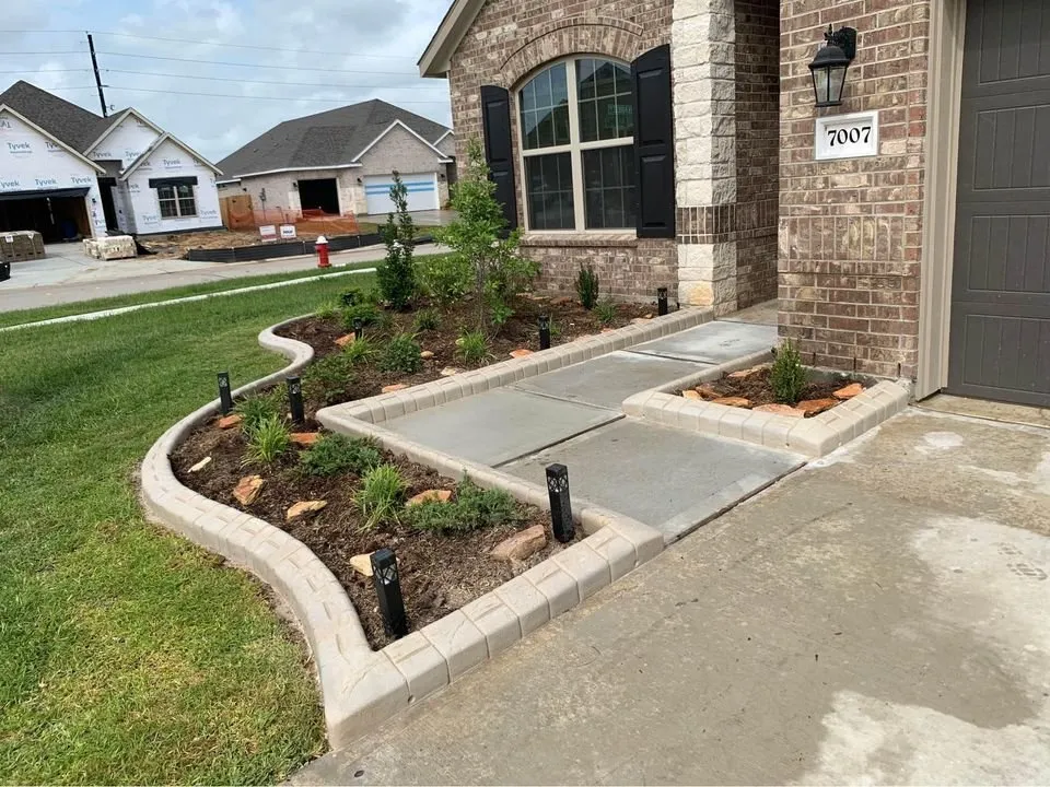 Professional lawn mowing service for homes across Houston, TX - Luxury Landscaping