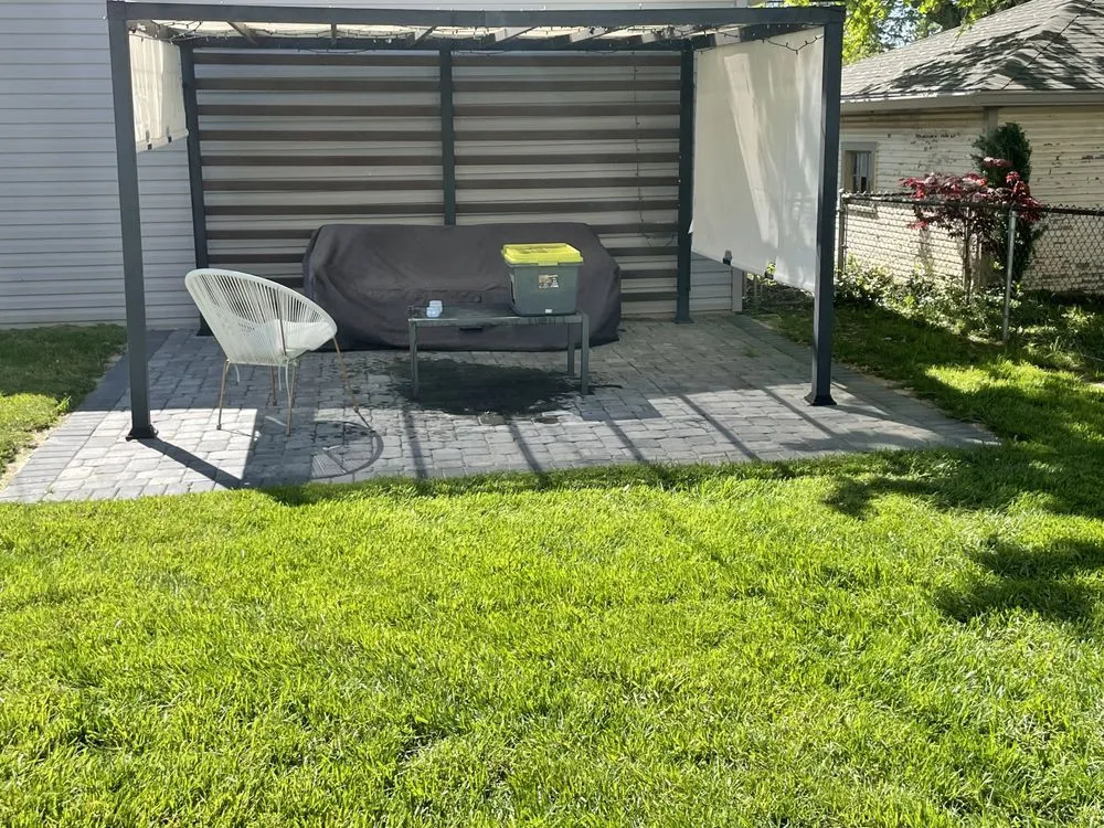 Top-rated yard cleanup service in Beavercreek, OH - Luxury Lawn and Landscaping