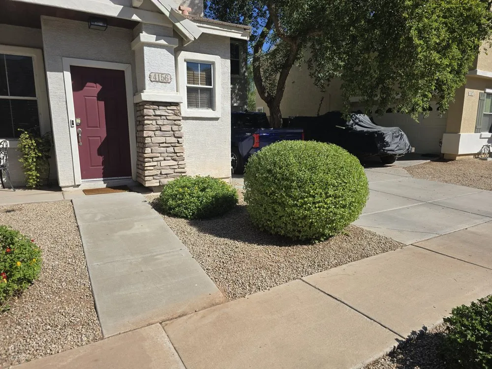 Local landscape design experts serving Apache Junction, AZ - Luxury Lawn Care