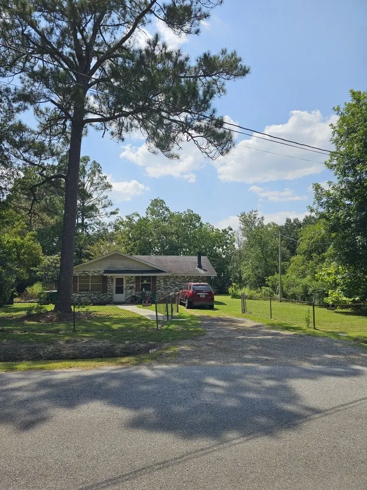 Reliable landscape design for year-round maintenance across Biloxi, MS - Luxury Lawn Care