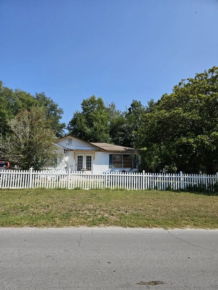 Reliable lawn care service with custom design across Biloxi, MS - Luxury Lawn Care