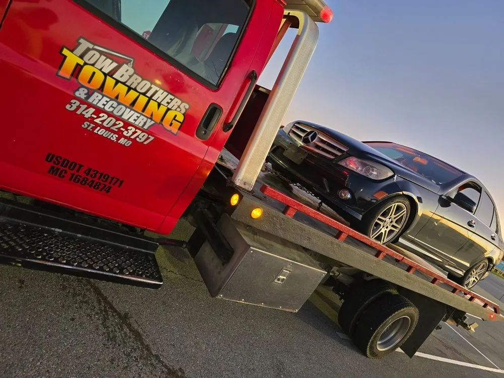 Top-rated landscaping services in Florissant, MO by Luxury Lawncare and Property Management