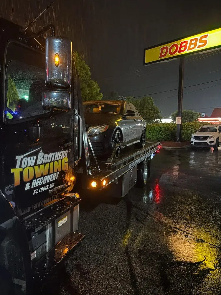 Affordable outdoor landscaping in Florissant, MO - Luxury Lawncare and Property Management