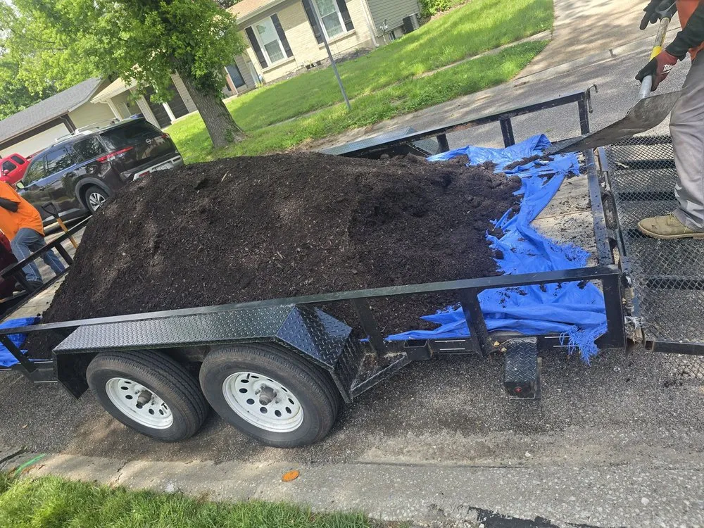 Top-rated lawn care service in Florissant, MO by Luxury Lawncare and Property Management