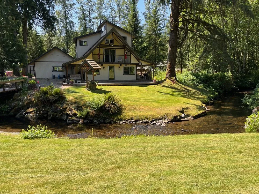 Expert landscape design for outdoor upgrades in Arlington, WA by Luxury Lawncare