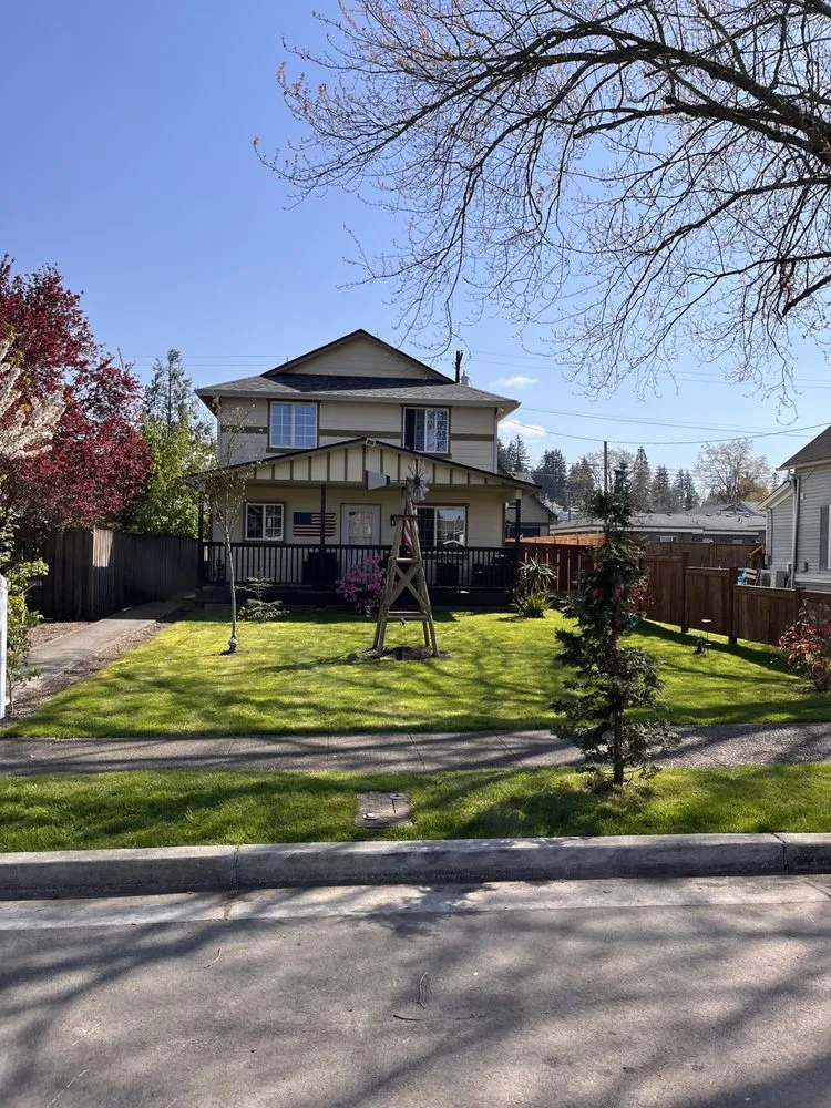 Custom yard maintenance for beautiful yards across Arlington, WA - Luxury Lawncare