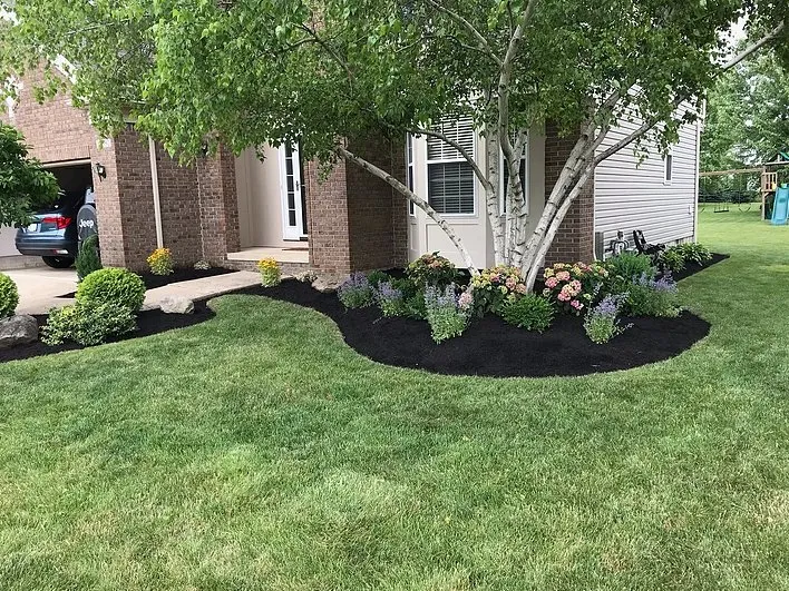 Reliable lawn mowing service in Medina, OH by Luxury Lawns & Landscaping