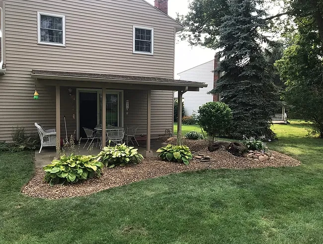 Trusted yard cleanup service experts serving Medina, OH - Luxury Lawns & Landscaping