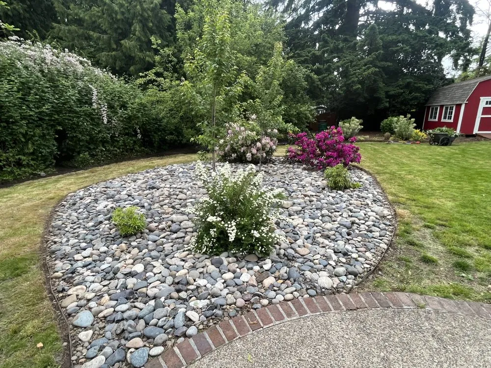 Top-rated lawn care service for residential properties across Portland, OR - Luxury Lawns