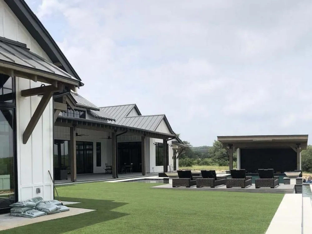 Custom lawn mowing service in San Antonio, TX - Luxury Outdoor TX