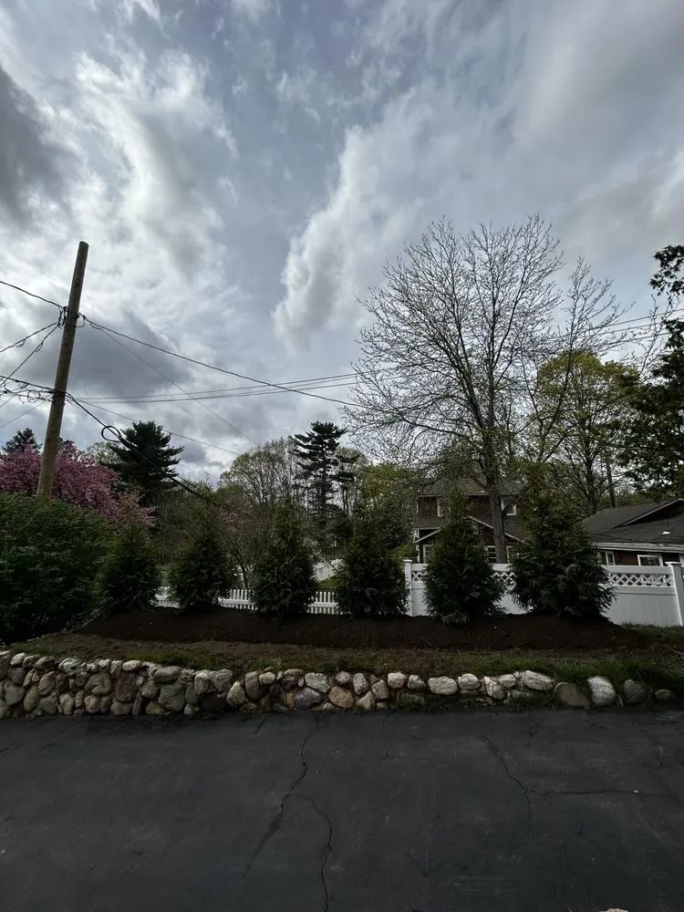 Trusted yard cleanup service for residential properties across Mahwah, NJ - Luxury Outdoors Landscape Construction