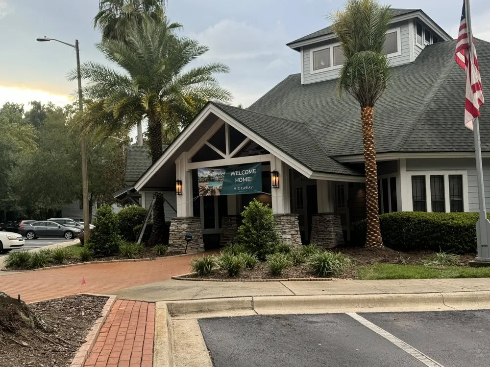 Top-rated garden landscaping in Jacksonville, FL - Luxury Palm Landworks