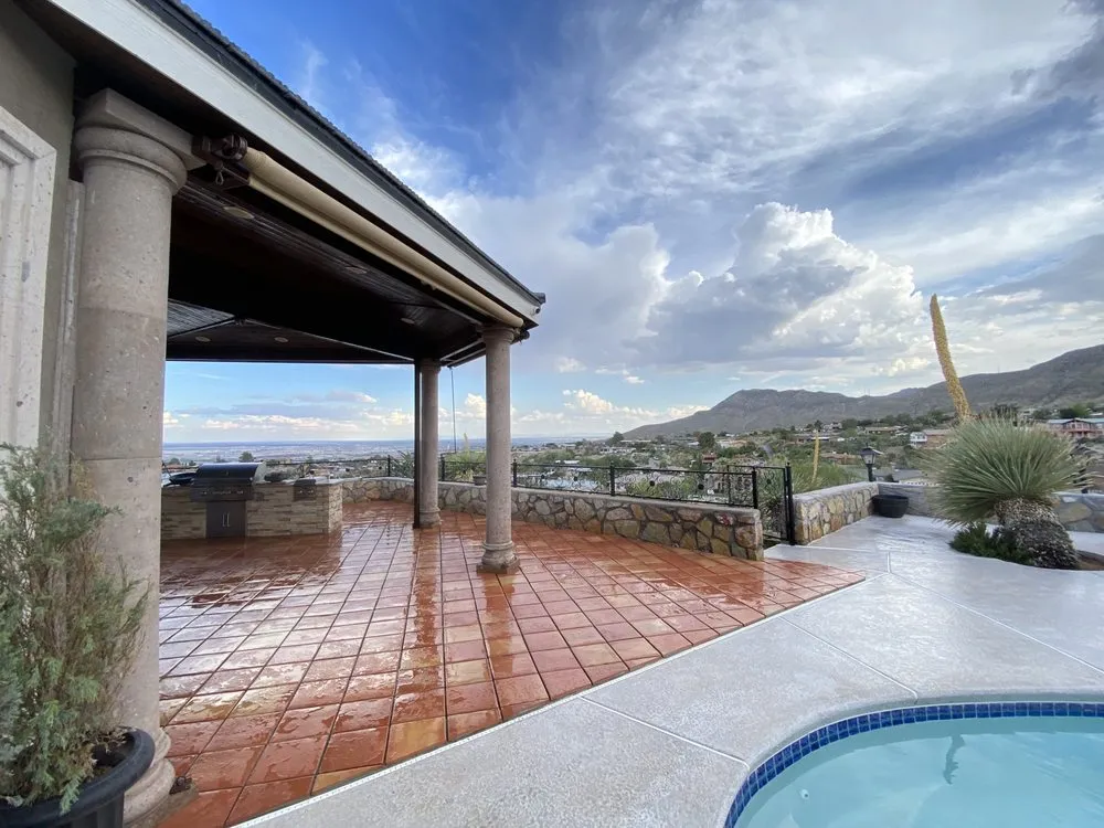 Local lawn care service for residential properties across El Paso, TX - Luxury Space