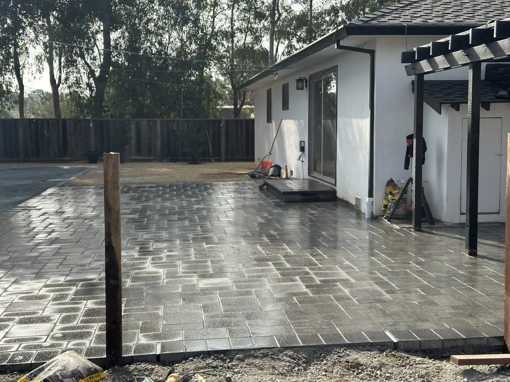 Custom lawn mowing service near you in San Jose, CA by Luxwood Landscape