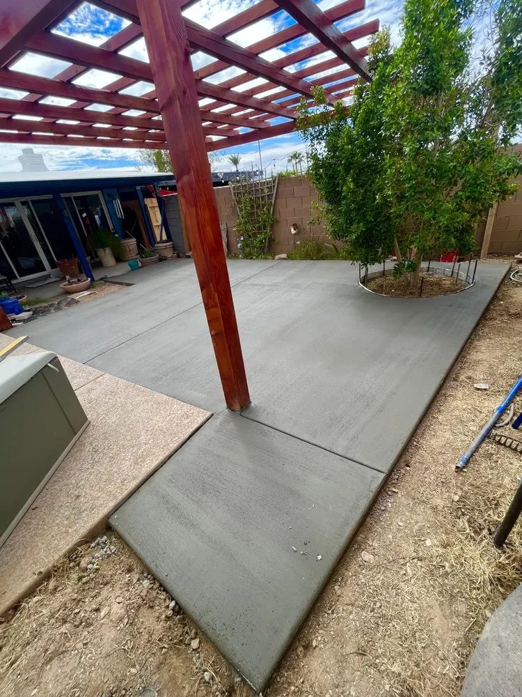 Custom yard maintenance for homes in Phoenix, AZ by LV Concrete Services