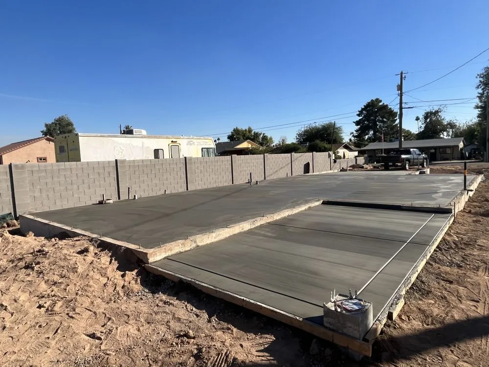 Affordable lawn care service in Phoenix, AZ - LV Concrete Services