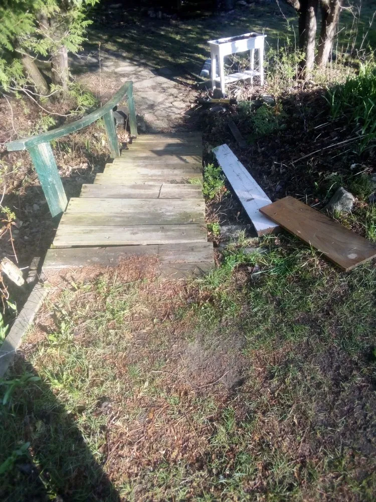 Trusted lawn mowing service in Champlain, NY - Lve2cln