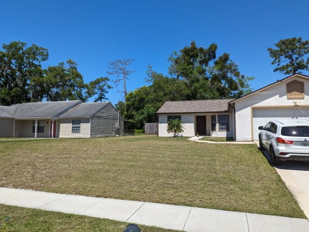 Expert residential landscaping in Kissimmee, FL - LVG Lawns