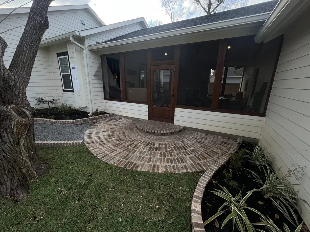 Custom landscape design for year-round maintenance in Midlothian, TX by LW Landscaping