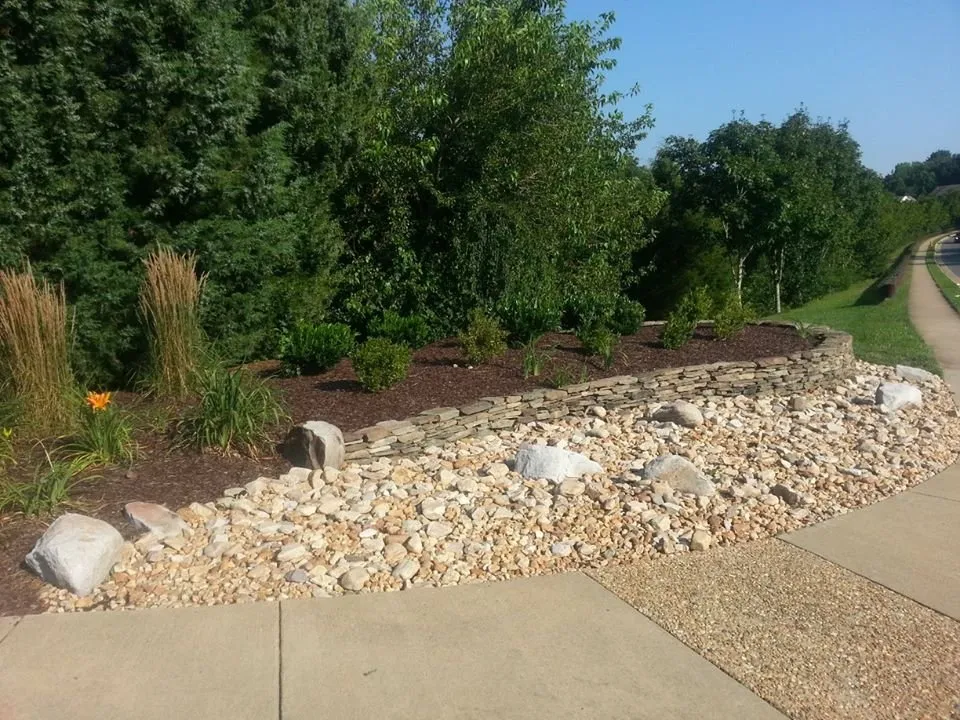 Affordable garden landscaping in Woodbridge, VA - LWS Lanscape Work Services