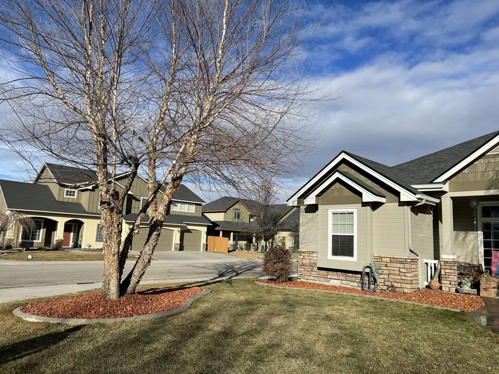 Top-rated landscape design with custom design in Meridian, ID by Lyda Excavation & Landscape