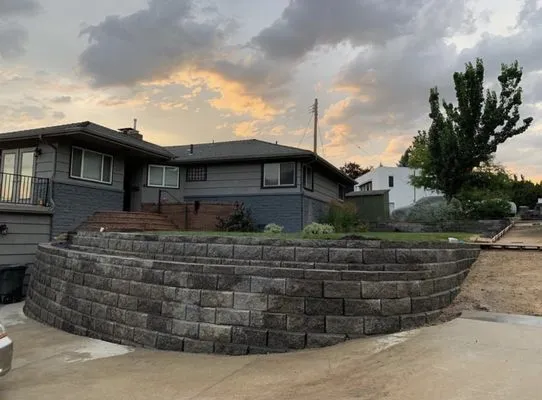 Lyda Excavation & Landscape Logo